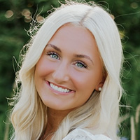 Katie headshot